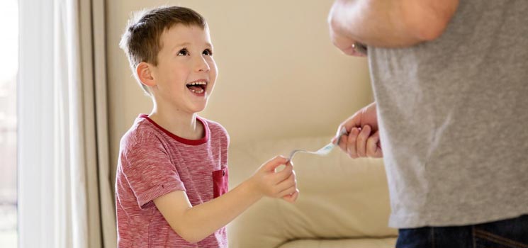 Kind wird früh an Geld gewöhnt