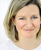 Dr. Nina Hollenbach Dr. Nina Hollenbach