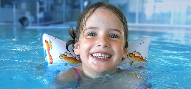 Neue Kurse der Schwimmschule DELFISH