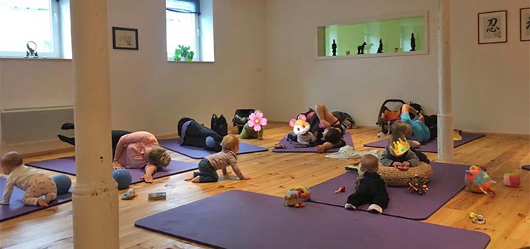 Pilates für Mama und Baby