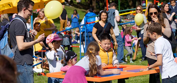 Großes Spielfest im Hirschgarten
