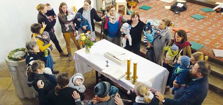 Babysingen in der Kirche St. Albani
