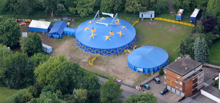 Manege frei bei Linoluckynelli