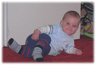 Leon auf der Seite liegend