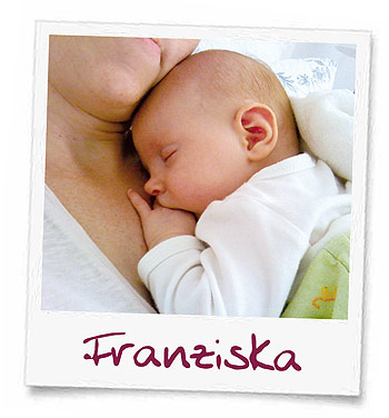 Franziska Tholema mit Baby gibt Stillbericht Franziska Tholema mit Baby gibt Stillbericht